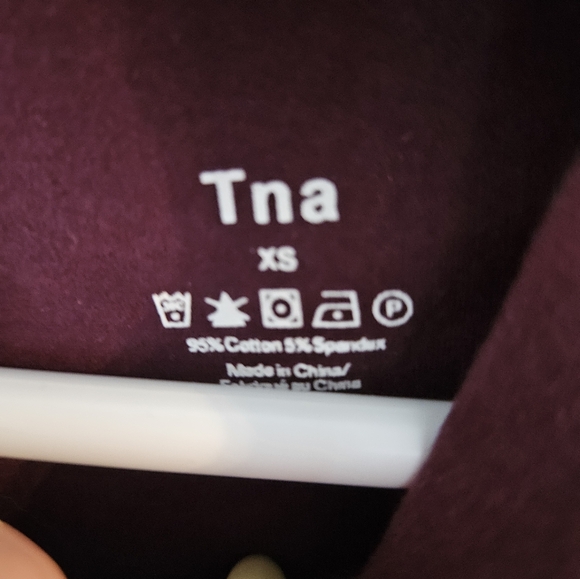 TNA Crop Top - Picture 2 of 3